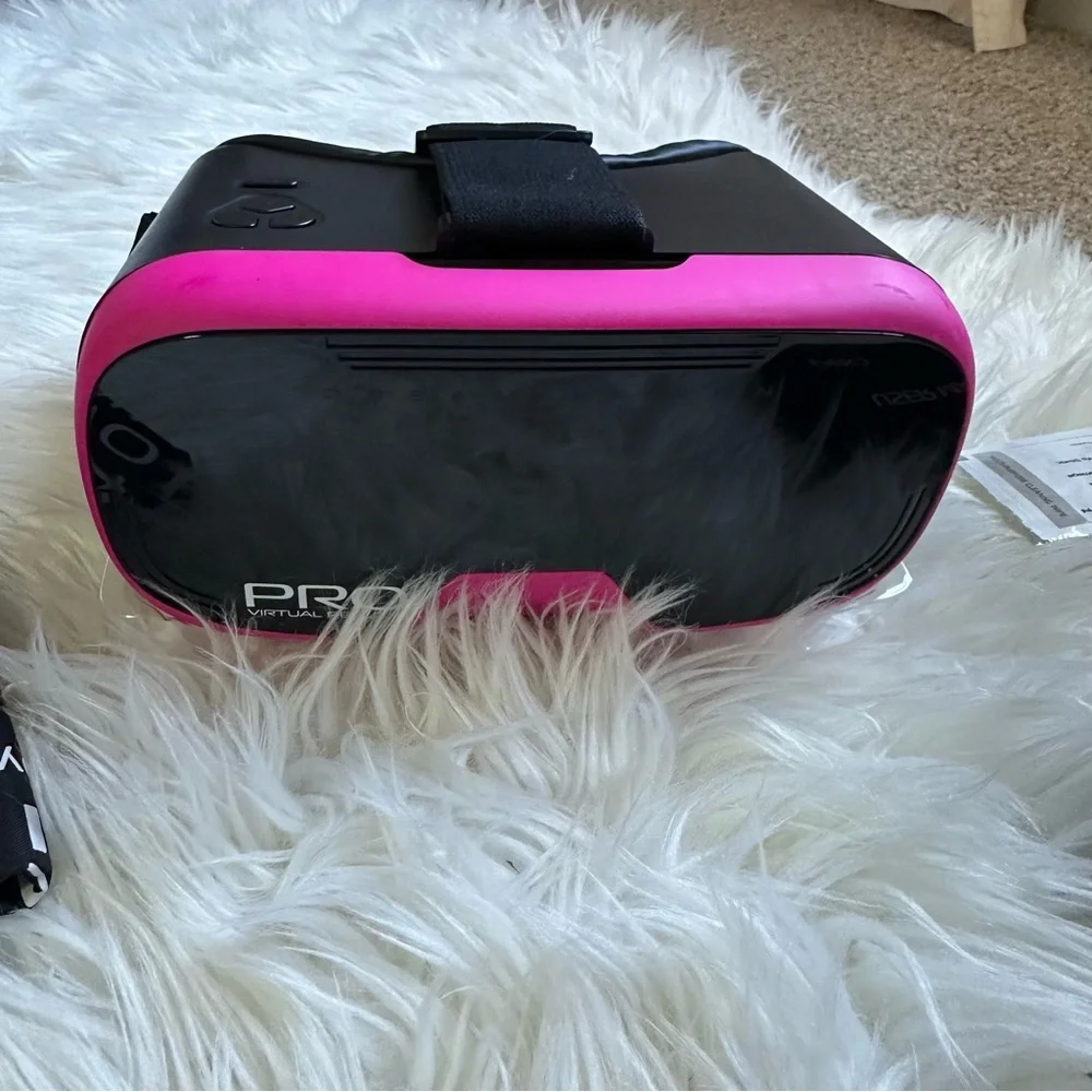 tzumi Dream Vision Pro VR Virtual Reality Headset w/ Ear Buds PINK, iOS/Android